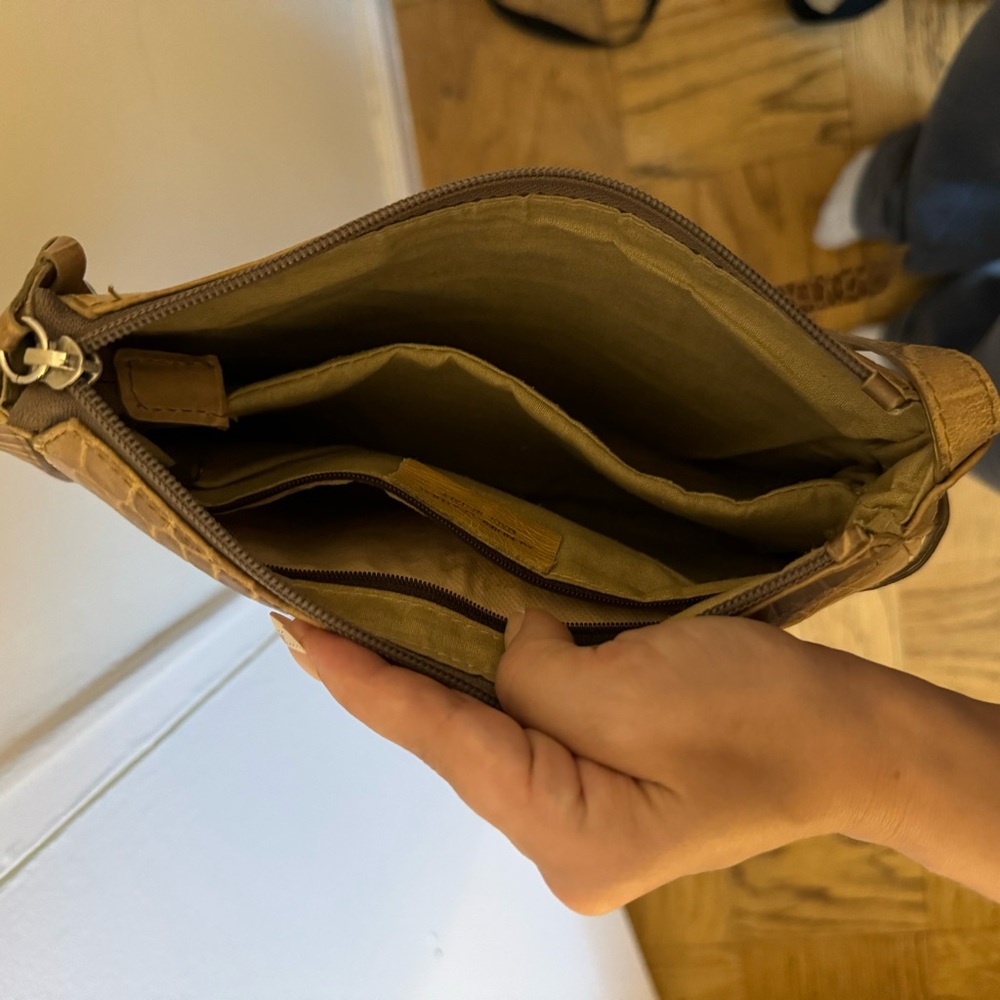 Vintage Tan Alligator Leather Shoulder Bag - Picture 7 of 7